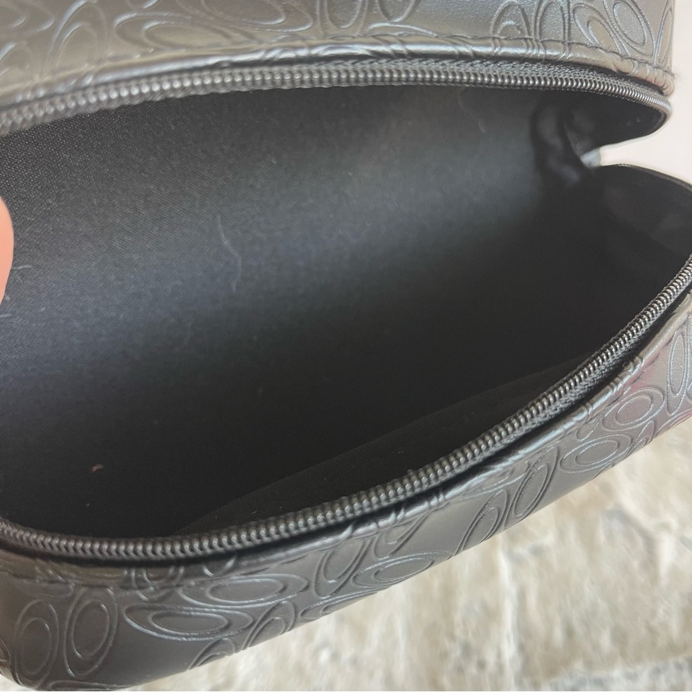 Oakley Soft Shell Sunglass Case - Picture 7 of 9